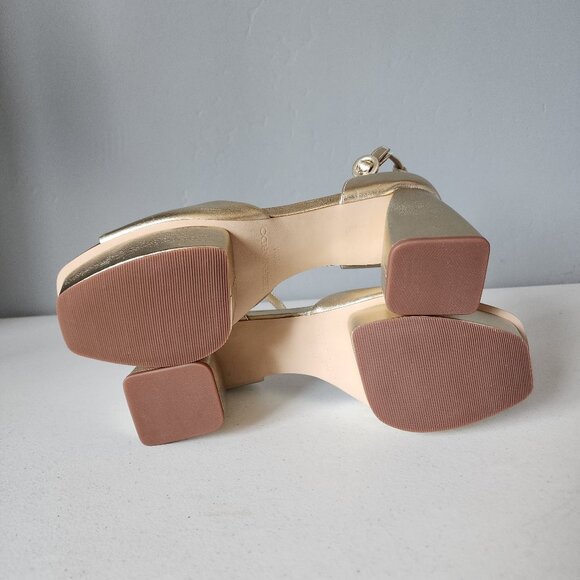 Bernardo Platform Sandals "LIKE NEW" - Picture 13 of 16